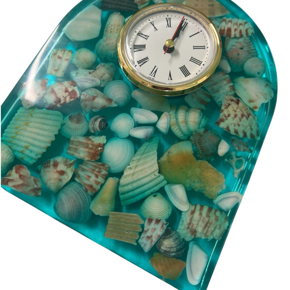Handmade Epoxy Resin Seashell Accent Clock Gathered from Pensacola Beach, Fl - Picture 4 of 8